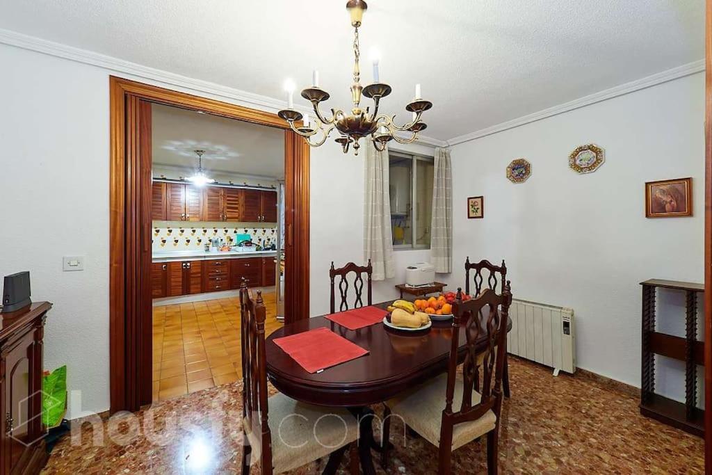 Lovely Bedroom In A Shared Apartment In The Center Of Alicante Exterior foto